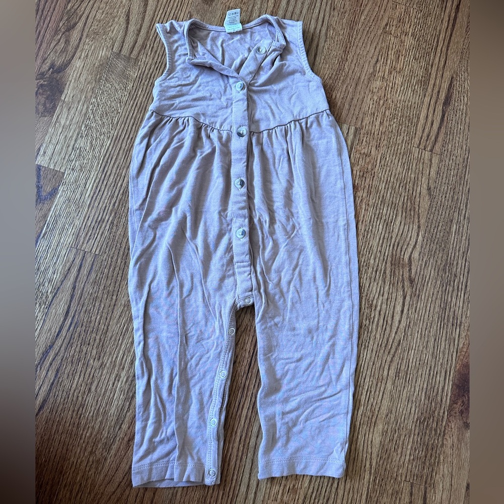 Kate Quinn bamboo SLEEVELESS BUTTON FRONT V-WAIST JUMPSUIT 12-18 months